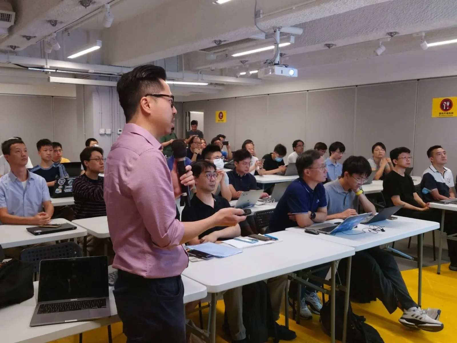 Google Developer Group Keras 活動講座